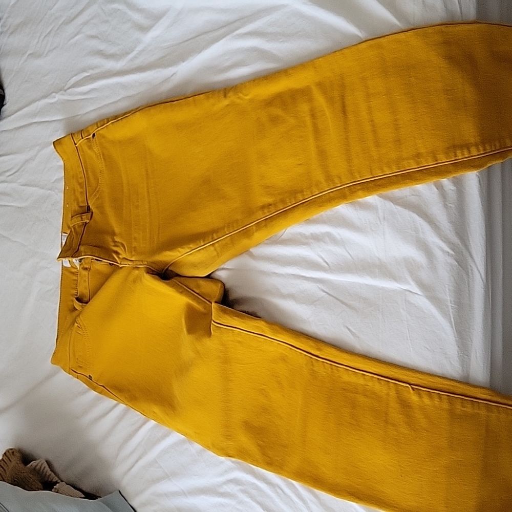 Mustard stretch skinny jeans